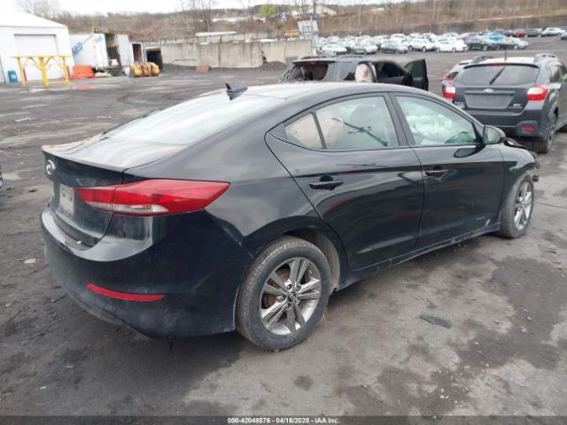 KMHD84LF1HU206221 Hyundai ELANTRA SE