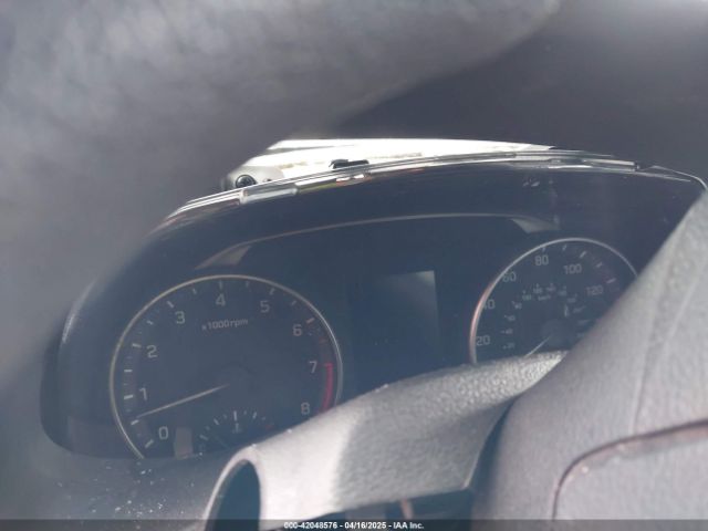 KMHD84LF1HU206221 Hyundai ELANTRA SE