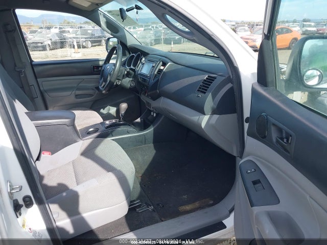 Toyota 2tr-fe 2015 5TFTX4CN5FX053283 Image 5