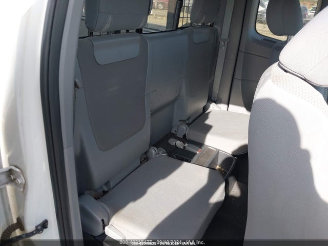 Toyota 2tr-fe 2015 5TFTX4CN5FX053283 Image 8