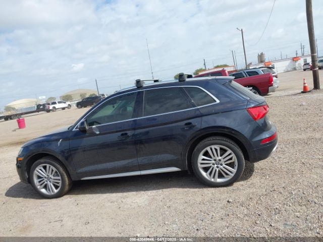 WA1BNAFY6K2067166 Audi Q5 45 Premium