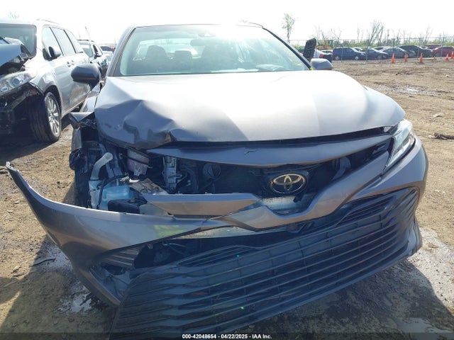 4T1B11HK8JU655059 Toyota CAMRY LE