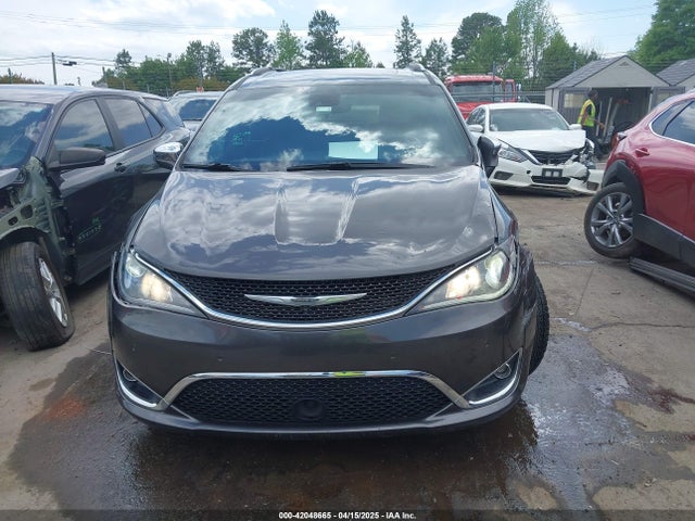 Chrysler Pacifica 35th Anniversary Limited 2019 2C4RC1GG4KR746211 Image 12
