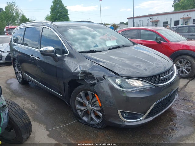 Chrysler Pacifica 35th Anniversary Limited 2019 2C4RC1GG4KR746211 Image 13
