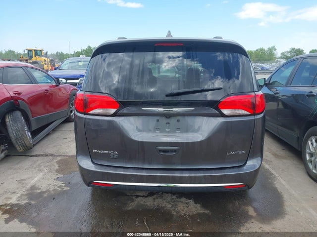 Chrysler Pacifica 35th Anniversary Limited 2019 2C4RC1GG4KR746211 Image 16