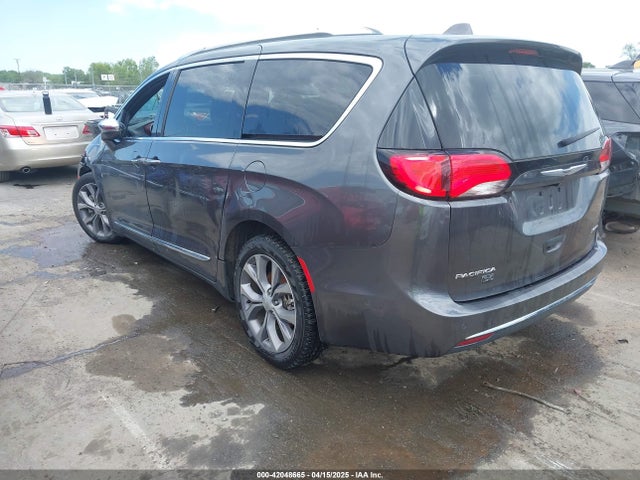 Chrysler Pacifica 35th Anniversary Limited 2019 2C4RC1GG4KR746211 Image 3