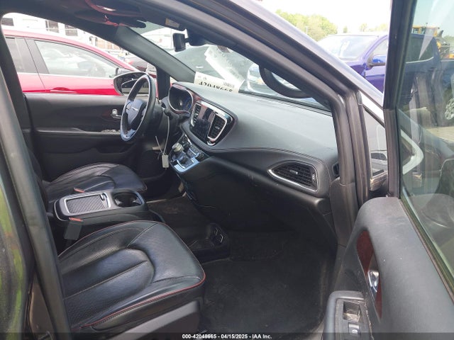Chrysler Pacifica 35th Anniversary Limited 2019 2C4RC1GG4KR746211 Image 5