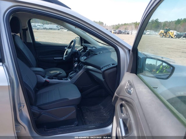 1FMCU9GXXGUB78201 Ford ESCAPE SE