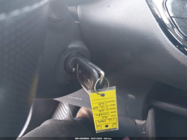 NMTKHMBX0LR112669 Toyota C-HR LE