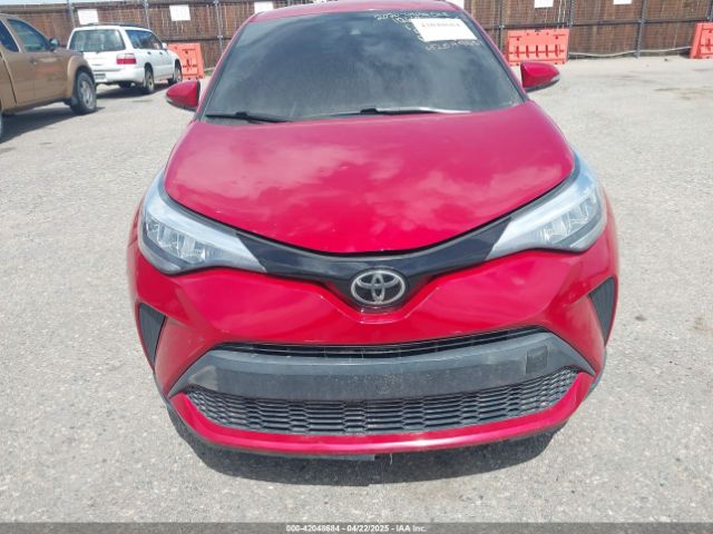 NMTKHMBX0LR112669 Toyota C-HR LE