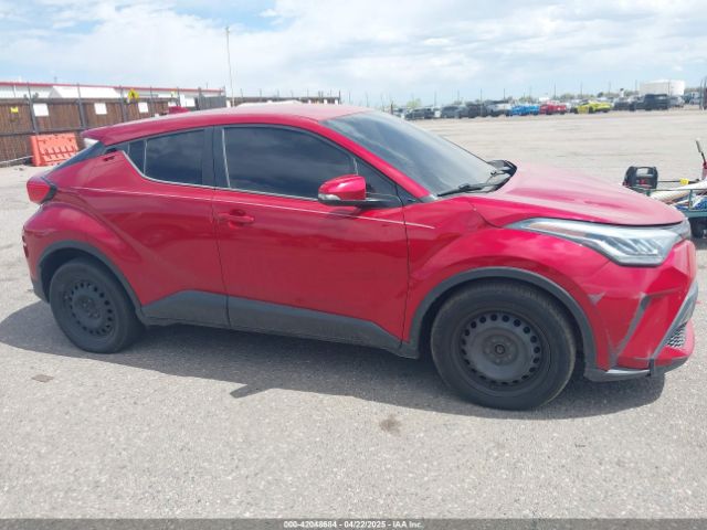NMTKHMBX0LR112669 Toyota C-HR LE