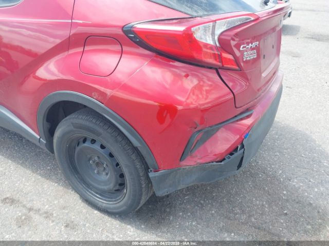 NMTKHMBX0LR112669 Toyota C-HR LE