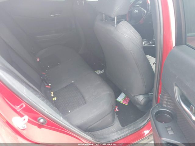NMTKHMBX0LR112669 Toyota C-HR LE