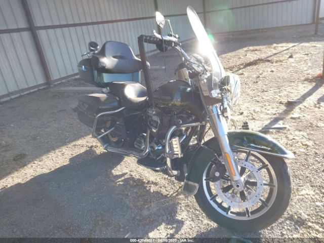 2019 HARLEY-DAVIDSON FLHR 1HD1FBC16KB611823