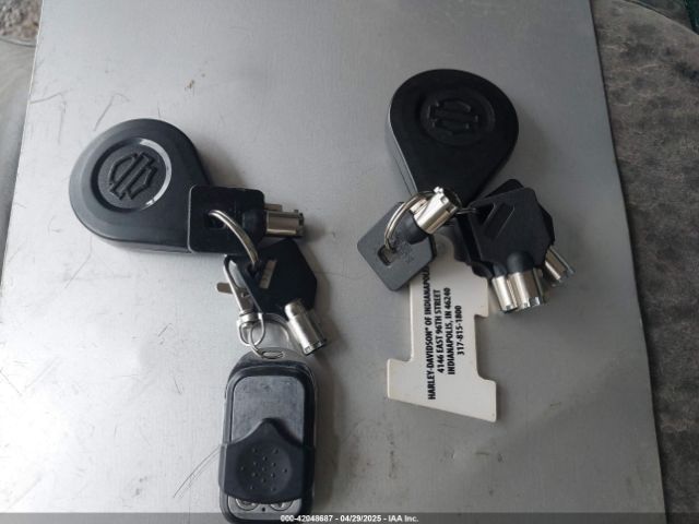 2019 HARLEY-DAVIDSON FLHR 1HD1FBC16KB611823 Photo 10