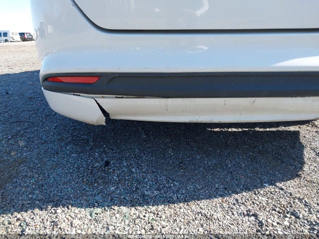 Ford FUSION S 2017 3FA6P0G73HR392420 Image 6