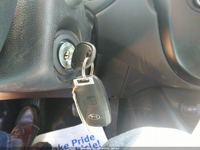 KNDJN2A29J7608299 KIA Soul