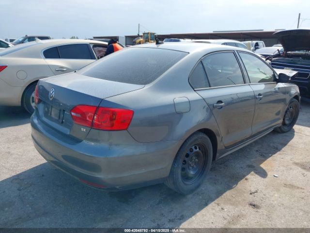 3VWD07AJ3EM275834 Volkswagen Jetta 1.8t Se