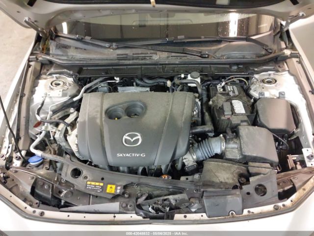 3MZBPBDLXNM311974 Mazda Mazda3 Premium