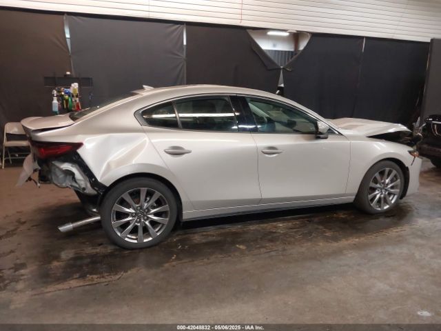 3MZBPBDLXNM311974 Mazda Mazda3 Premium
