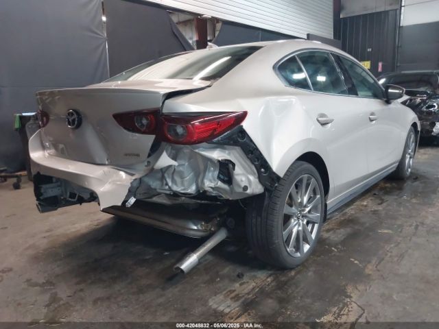 3MZBPBDLXNM311974 Mazda Mazda3 Premium