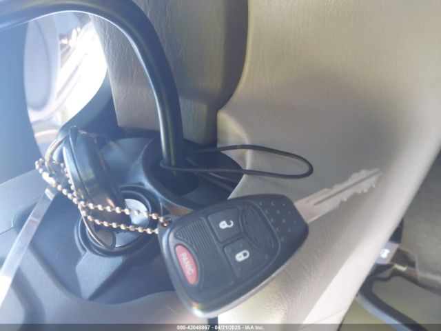 2005 CHRYSLER TOWN & COUNTRY 2C4GP44R75R483350 Photo 10