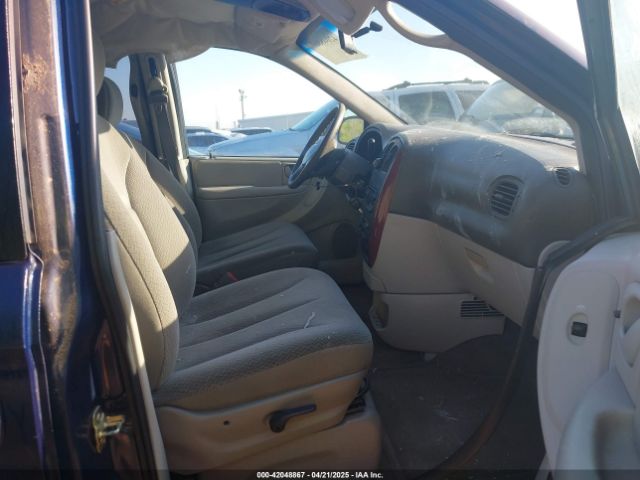 2005 CHRYSLER TOWN & COUNTRY 2C4GP44R75R483350 Photo 4