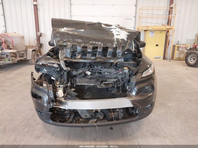 1C4PJMCB3GW187502 Jeep Cherokee Latitude