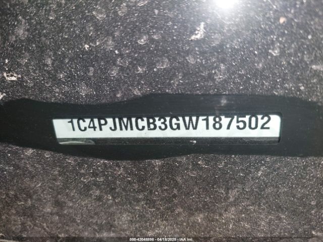 1C4PJMCB3GW187502 Jeep Cherokee Latitude