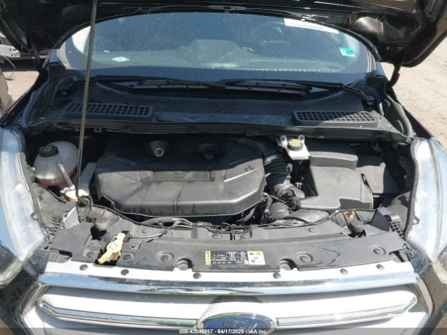 1FMCU9J95JUA79917 Ford Escape Titanium