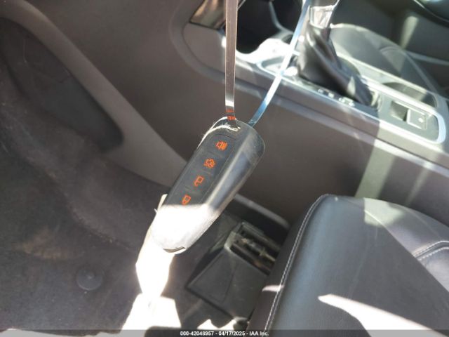 1FMCU9J95JUA79917 Ford Escape Titanium