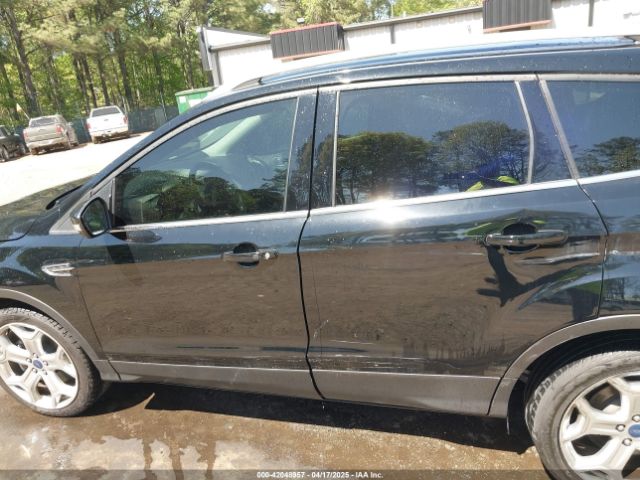 1FMCU9J95JUA79917 Ford Escape Titanium