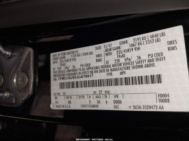 1FMCU9J95JUA79917 Ford Escape Titanium