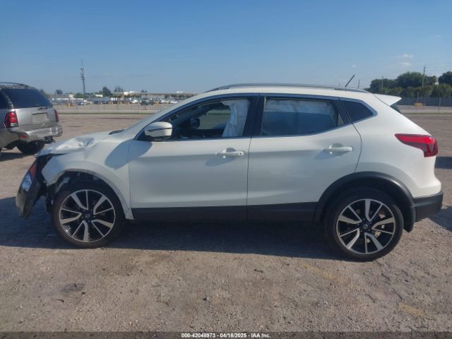 JN1BJ1CP2KW525293 Nissan Rogue Sport Sl
