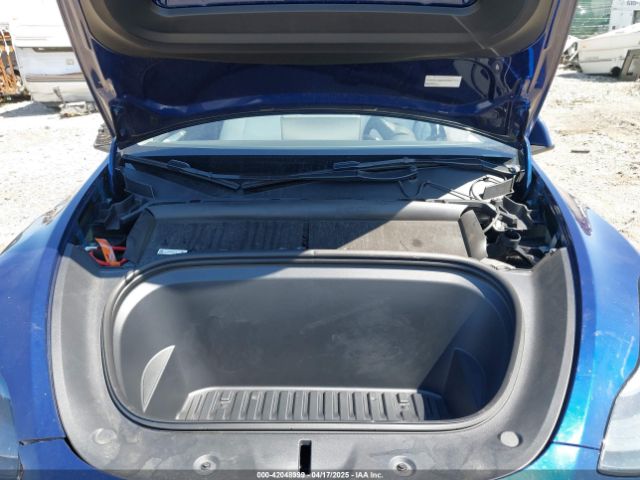 7SAYGDEF4PF844933 Tesla Model Y