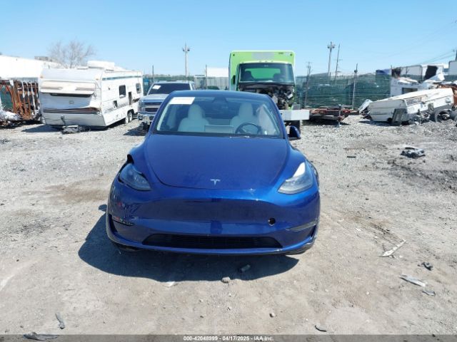 7SAYGDEF4PF844933 Tesla Model Y
