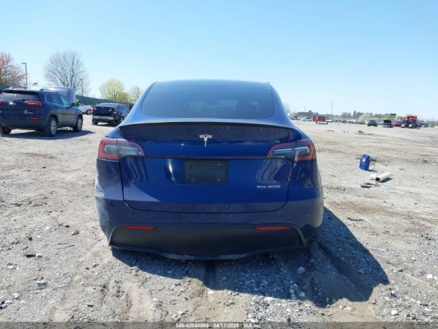 7SAYGDEF4PF844933 Tesla Model Y