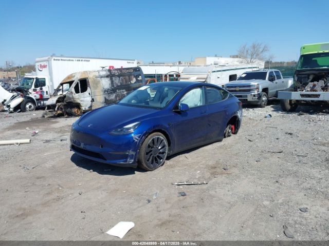 7SAYGDEF4PF844933 Tesla Model Y