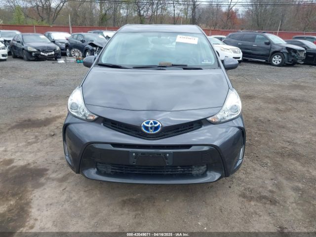 JTDZN3EU3FJ037486 Toyota Prius V Four