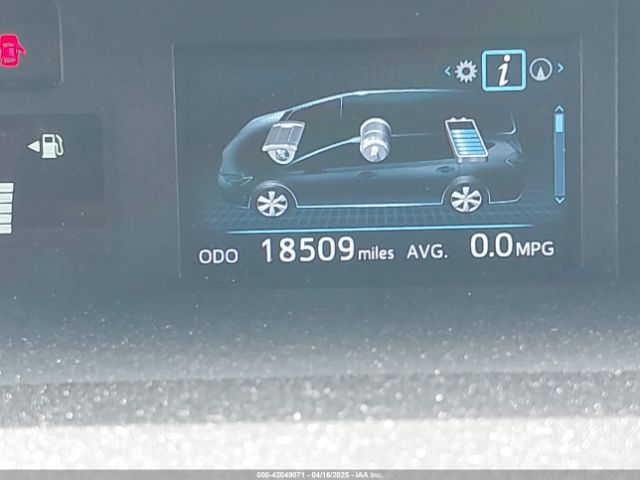 JTDZN3EU3FJ037486 Toyota Prius V Four