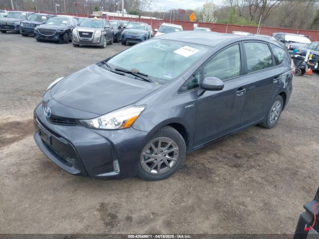 JTDZN3EU3FJ037486 Toyota Prius V Four