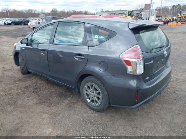 JTDZN3EU3FJ037486 Toyota Prius V Four
