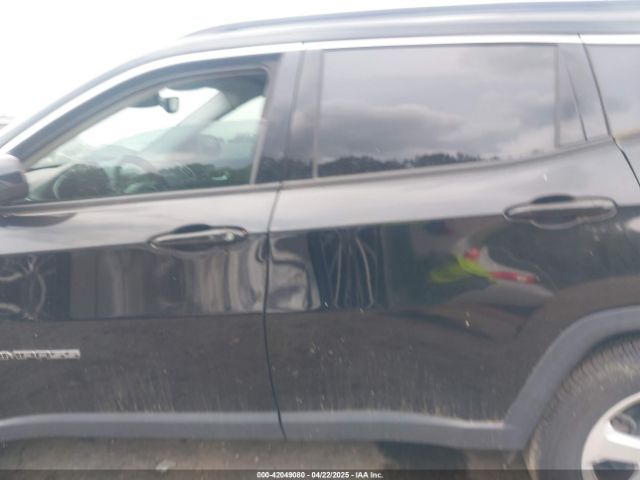 3C4NJDBB9JT239771 Jeep Compass Latitude 4x4
