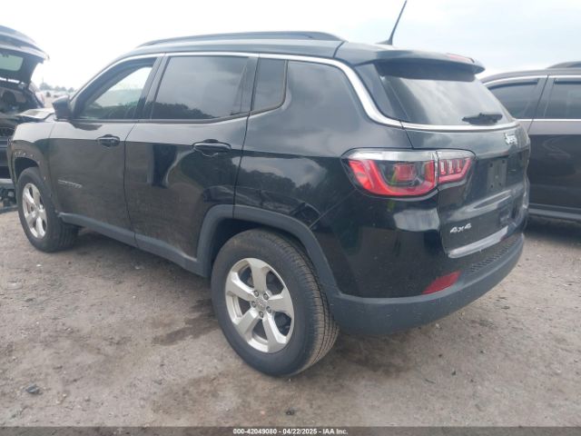 3C4NJDBB9JT239771 Jeep Compass Latitude 4x4