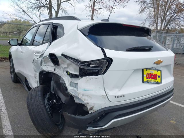 2025 CHEVROLET TRAX KL77LHEP0SC140915 Photo 2