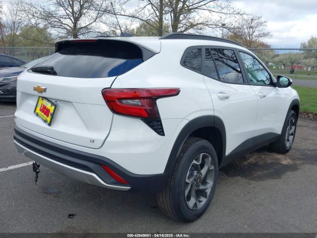 2025 CHEVROLET TRAX KL77LHEP0SC140915 Photo 3