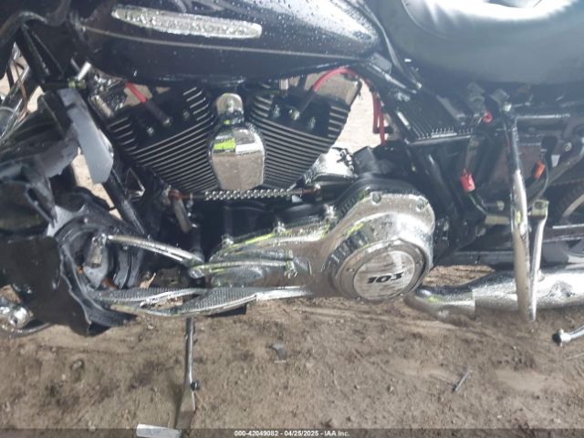 2013 HARLEY-DAVIDSON FLHTK 1HD1KEM15DB619149 Photo 8