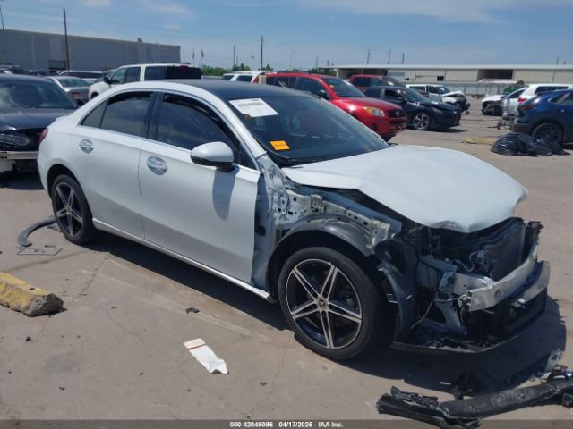 2022 MERCEDES-BENZ A 220 W1K3G4FB2NJ357146