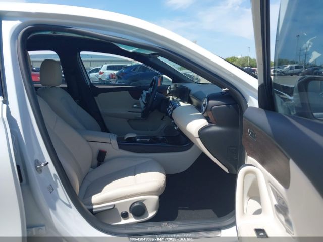 2022 MERCEDES-BENZ A 220 W1K3G4FB2NJ357146 Photo 4
