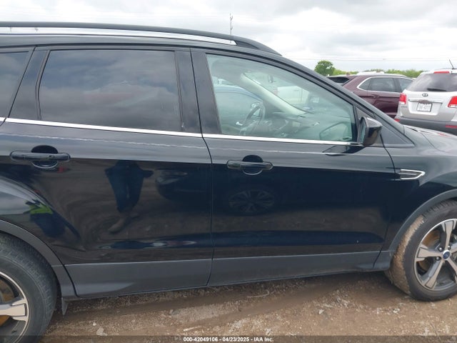 1FMCU0HD0JUB24722 Ford ESCAPE SEL